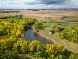 1323 230th Ave, Fairmont